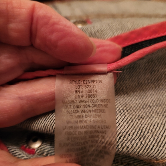 Elie Tahari Denim Jacket with Metal Buttons - Picture 10 of 11